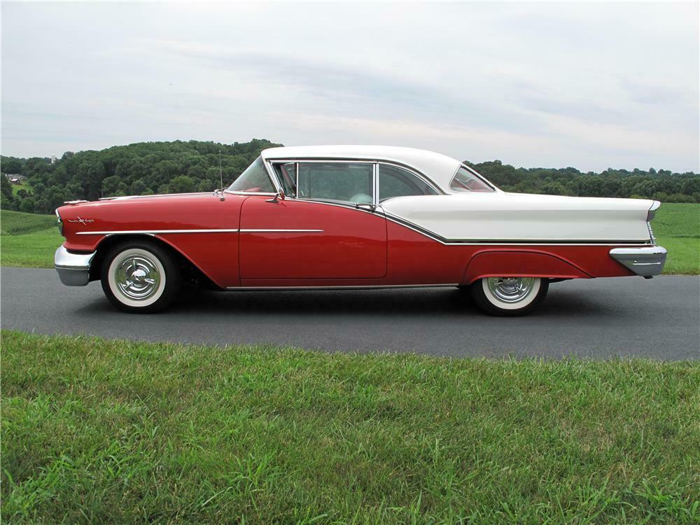 1957 OLDSMOBILE 98 2 DOOR HARDTOP - Side Profile - 161535