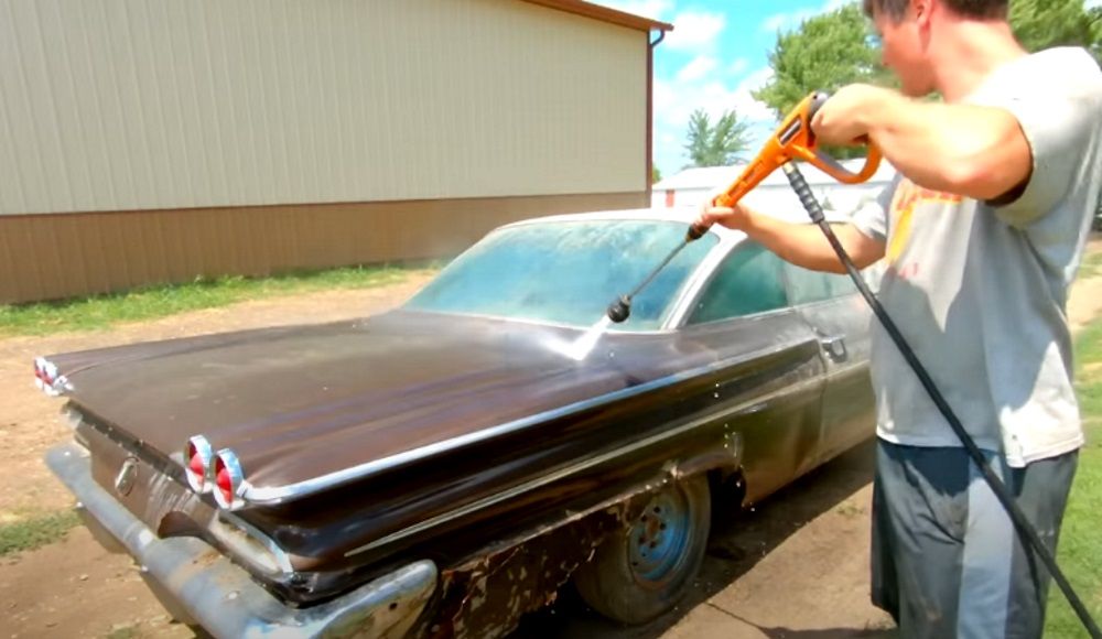 Power washing a 1960 Pontiac Catalina