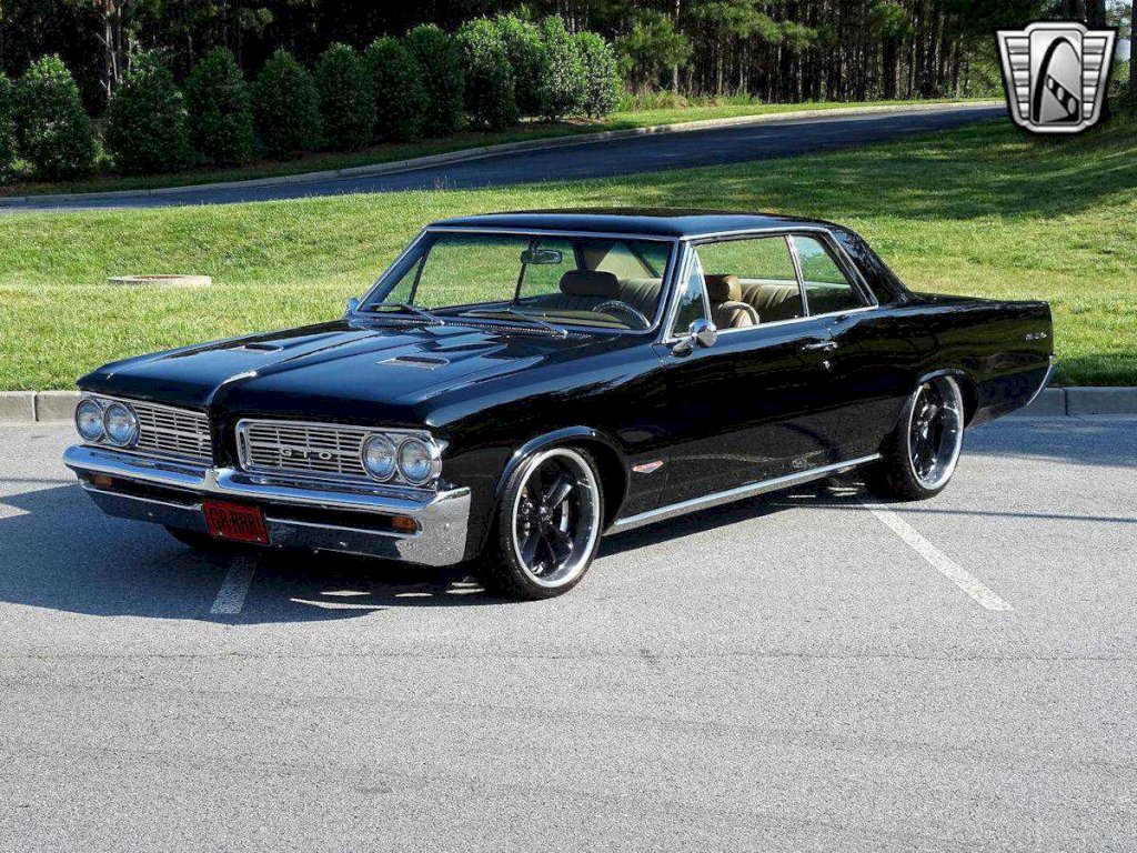 1964-Pontiac-GTO