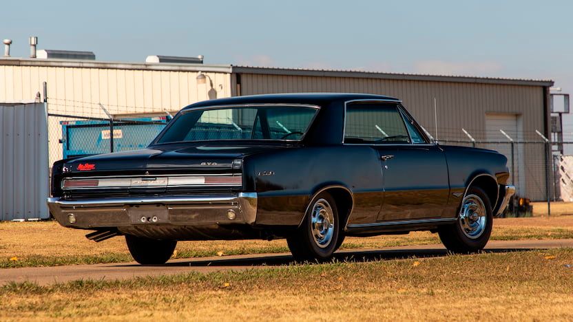 1964-pontiac-gto hardtop