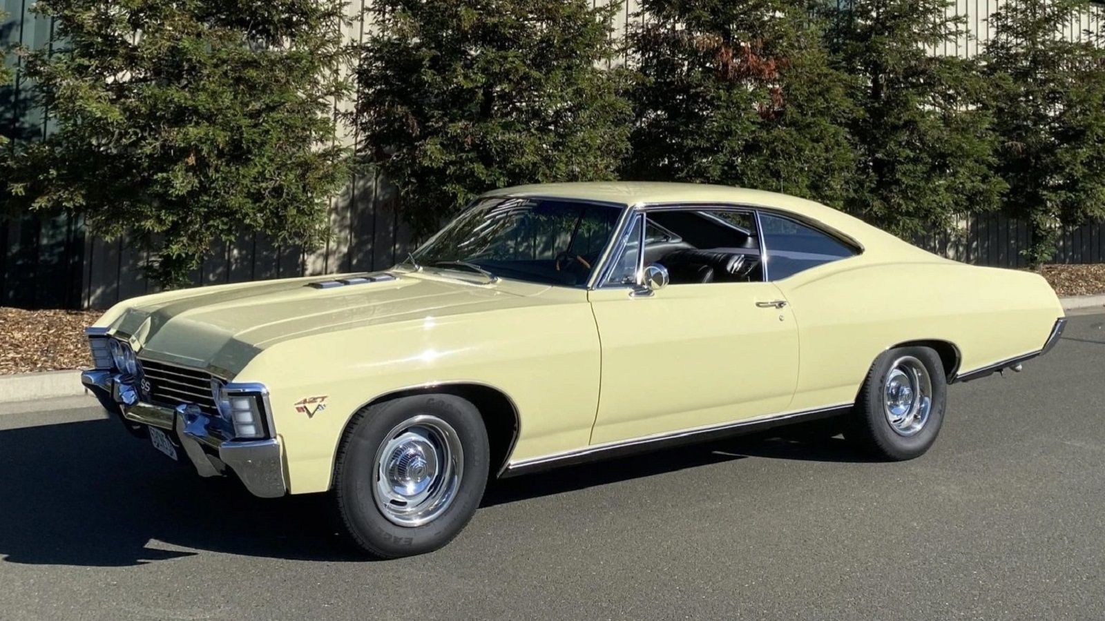 A parked 1967 Chevrolet 427 SS