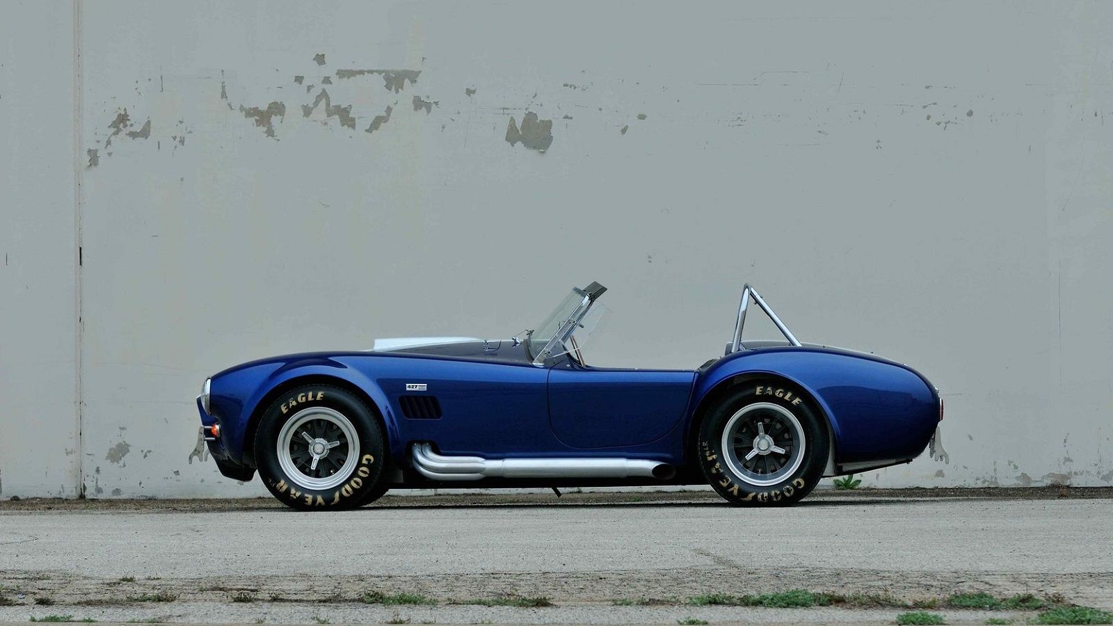 A parked 1967 Shelby 427 Cobra 