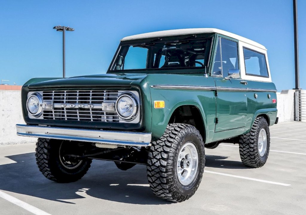 1972-Ford-Bronco