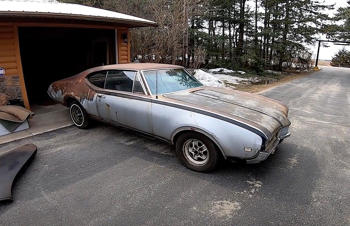 Hurst/Olds Classic Found Abandoned In Disheveled Garage