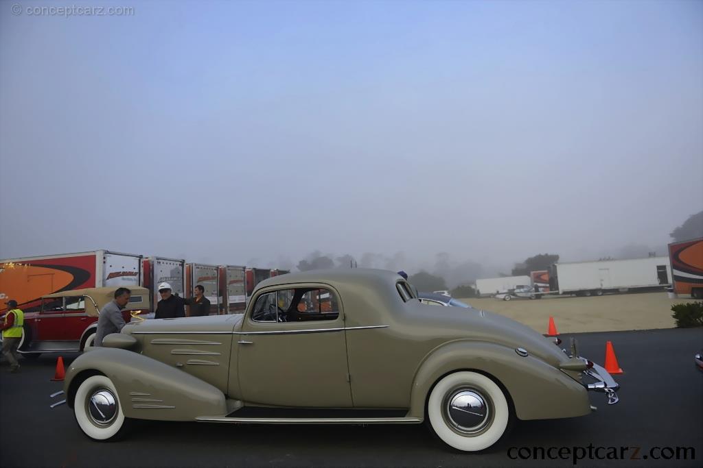 1934 Cadillac Model 452D V16 photo