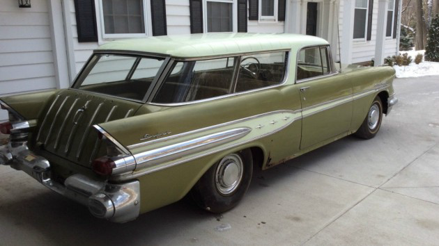 '57 Pontiac Star Chief Safari right side