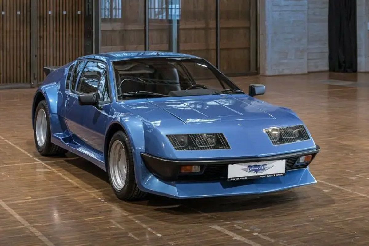 Alpine A310 - Frront