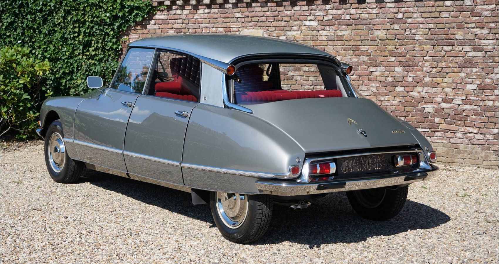 Citroen DS - Rear