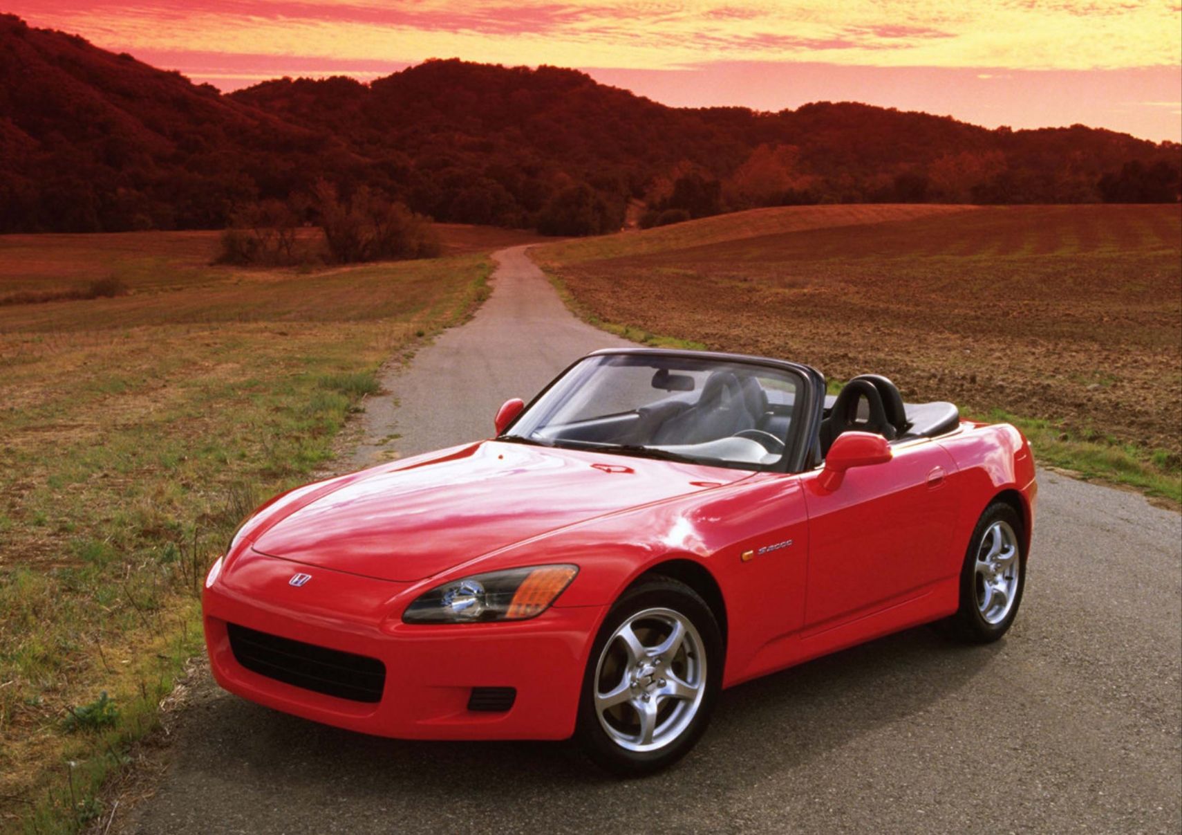 Honda-S2000-2000 Parked