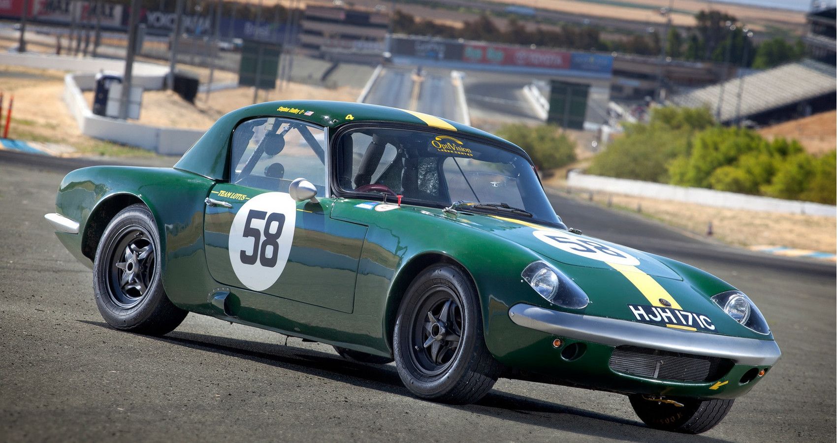 Lotus Elan Type 26R - Front Quarter