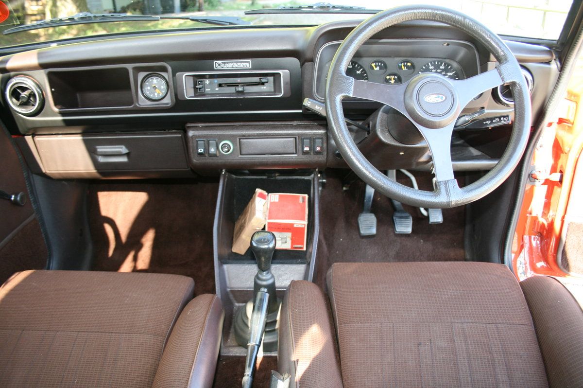 RS2000 Interior