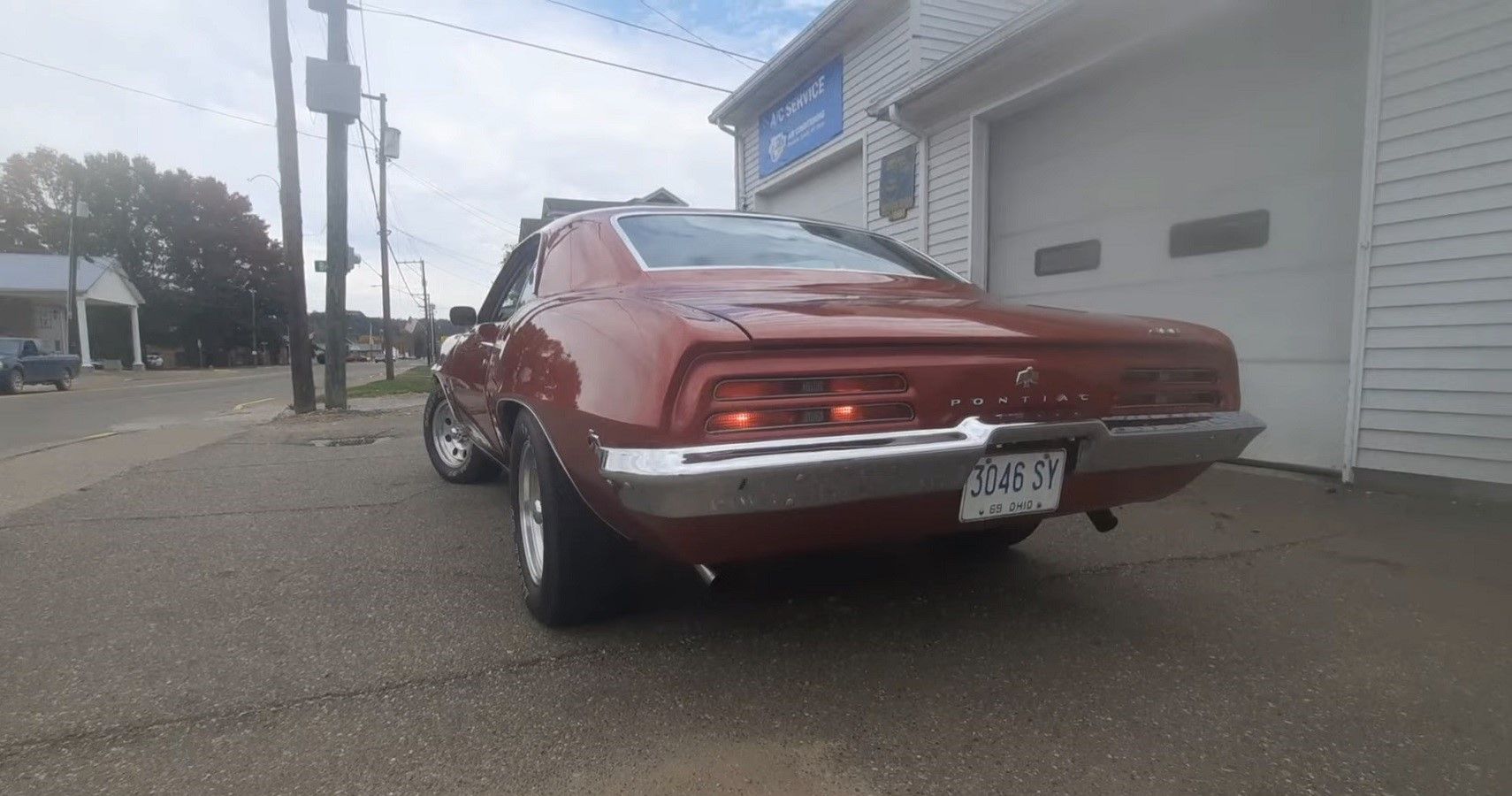 This 1969 Pontiac Firebird Sports A Custom 6.6-Liter Engine And A Surprise Gold Interior