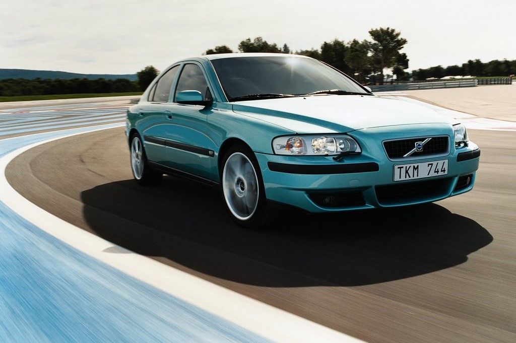 Volvo-S60_R-2003