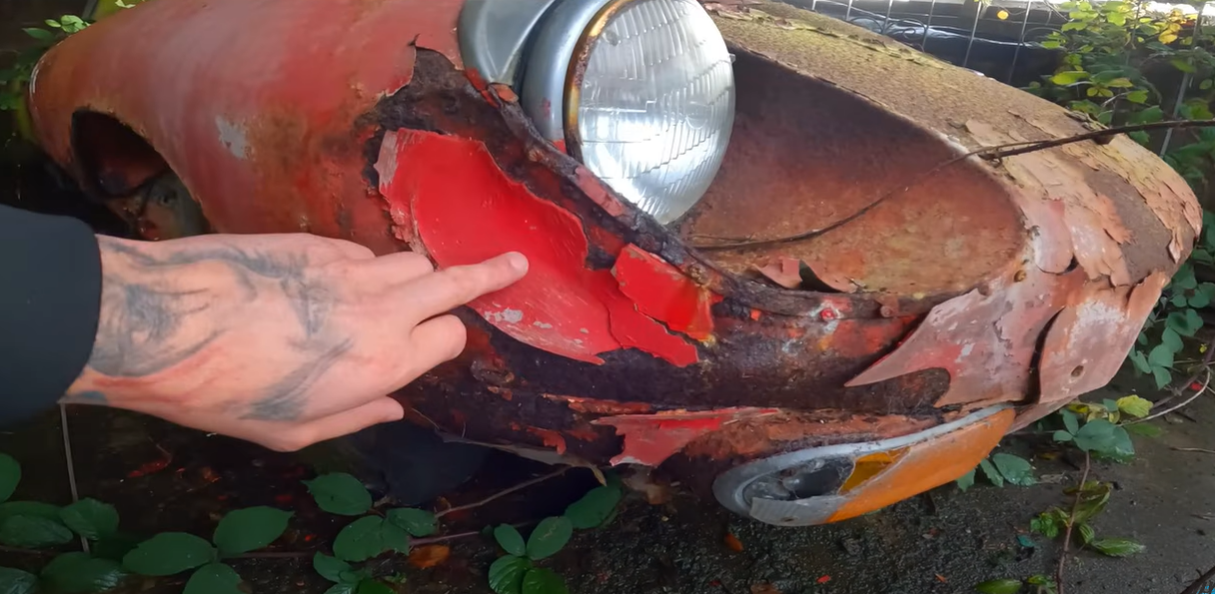 The car enthusiast was devastated at the current condition of the Jaguar E-Type