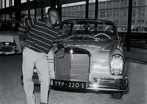 Pele Dies At 82, Received Many Car Gifts From Mercedes, VW, For His  Successes