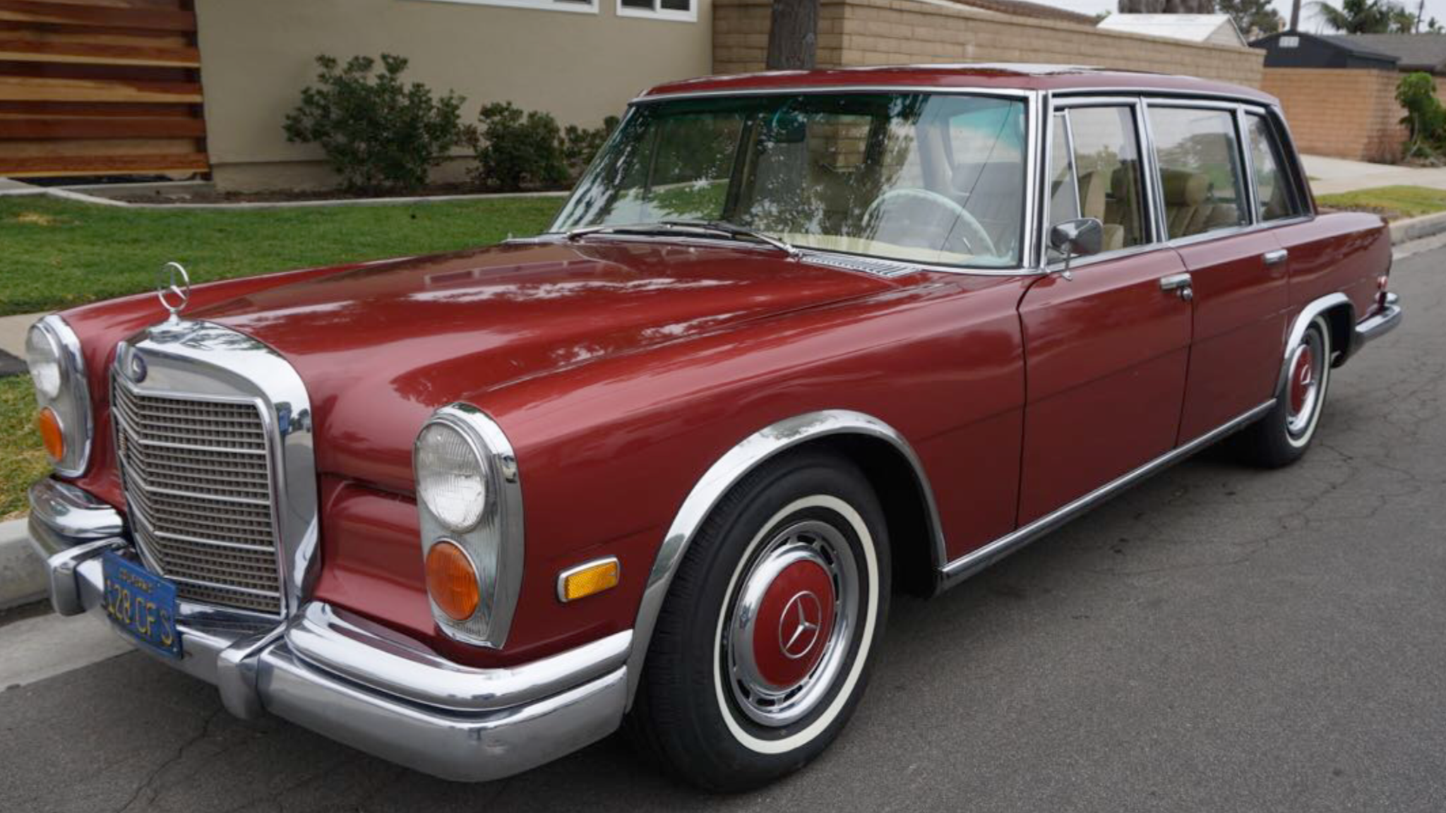 Red Mercedes S600 Grosser